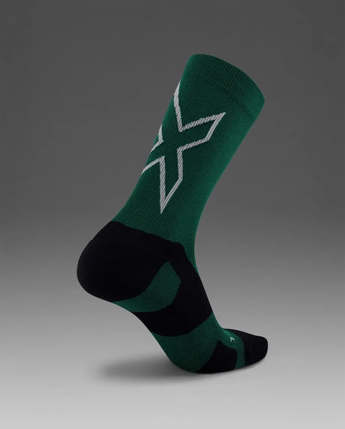 2XU Unisex's Vectr Light Cushion Crew Socks - Dark Moss/White
