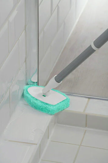 3M Scotch-Brite Shower and Bath Scrubber/ Non-Scratch Extendable Tub & Tile Scrubber