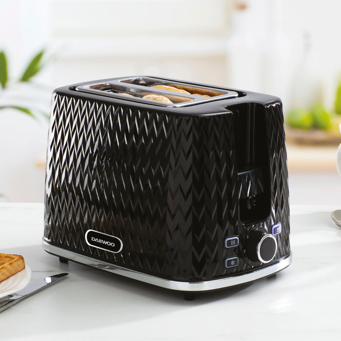 Daewoo Black Argyle Kettle & 2 Slice Toaster Set