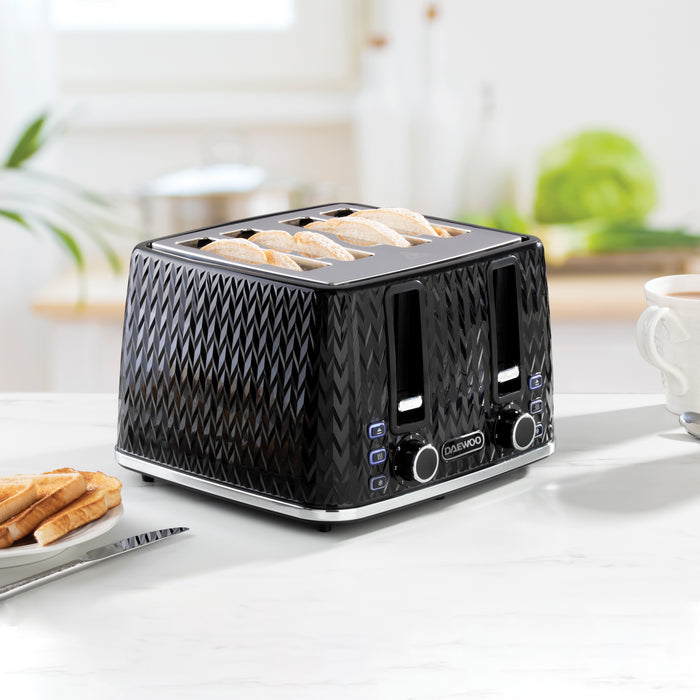 Daewoo Black Argyle Kettle & 4 Slice Toaster Set