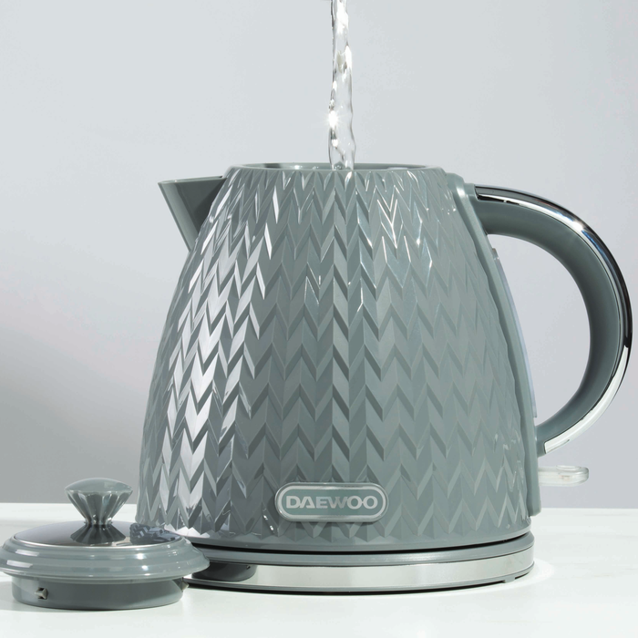 Daewoo Dark Grey Argyle Kettle & 4 Slice Toaster Set