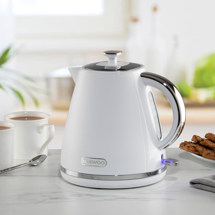 Daewoo White Stirling 1.7L Pyramid Kettle