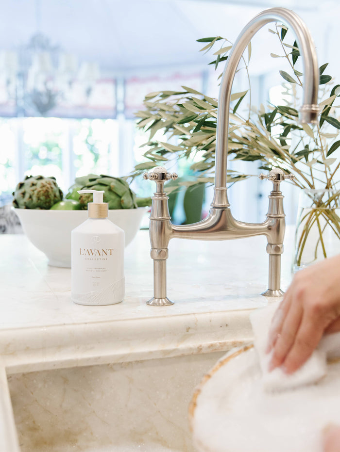 Fresh Linen High Performing Dish Soap by L'AVANT
