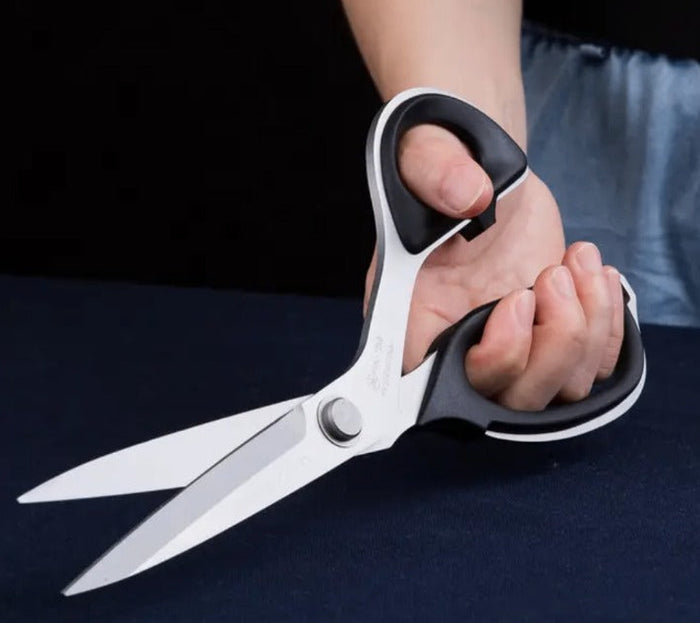 PIN-7250 — soft ergonomic handle in hand