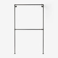 Väggmonterad klädställning i mörka vattenrör med två parallella klädstänger