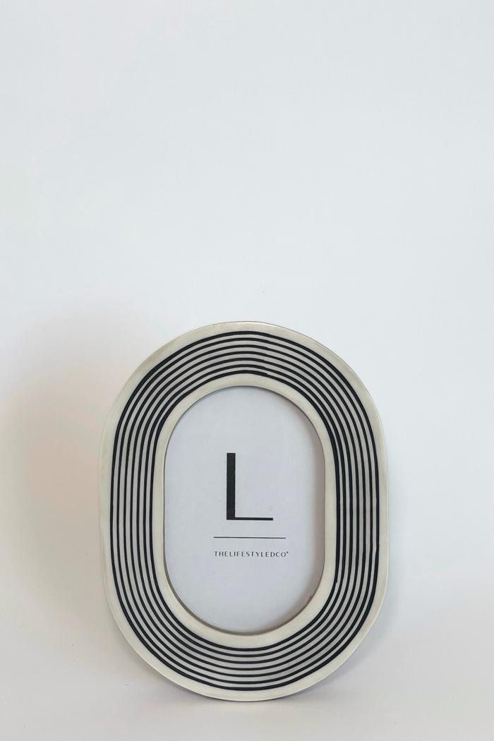 Russo Oval Etched Frame - 2 Sizes